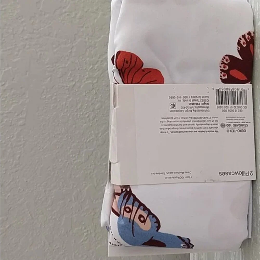 Room Essentials Pillowcases NEW Butterflies/Solid Blue NWT 2 cases NEW